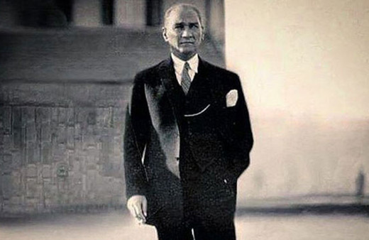 Ünlülerden 10 Kasım paylaşımları 'Son kasıma kadar kalbimizdesin'