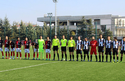 Futbolcular sınava gidince maç 9 dakikada sona erdi!