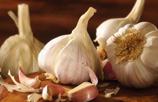 Sarımsak kokusundan rahatsız oluyorsanız bu yiyecekleri tüketin