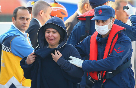 İzmir'de tekne battı göçmenlerden acı haber