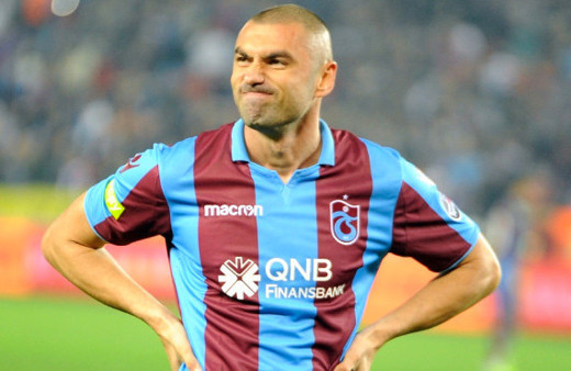 Trabzonspor, Onur Kıvrak ve Burak Yılmaz'ı kadro dışı bıraktı
