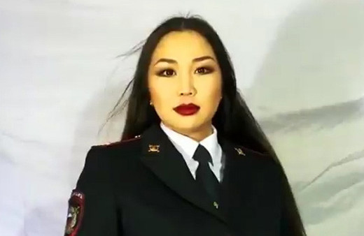 Yakutistan’da polislerin dans videosu sosyal medyayı salladı