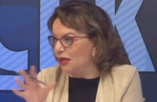 Mine Kırıkkanat: 'Atatürk benim ilahım, tapıyorum'