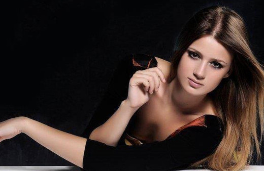 Gizem Karaca'nın olaylı gecesi zil zurna sarhoş oldu otelden kovuldu