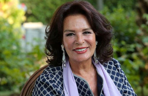 Önce anlamadı sonra fark etti! Hülya Koçyiğit ayağını kırdı