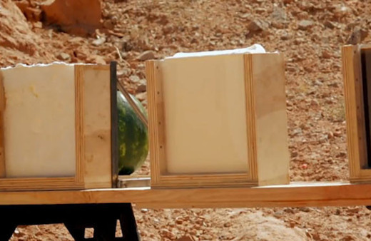 Hayrete düşüren deney! Puding kurşun geçirmiyormuş