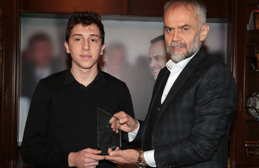 Kanseri erken teşhis için cihaz geliştirdi