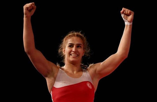 Milli güreşçi Buse Tosun, Dünya Şampiyonu oldu