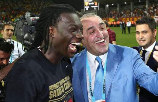 Bafetimbi Gomis'ten Abrurrahim Albayrak'a sert yanıt