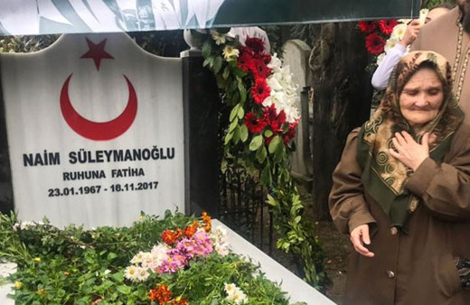 Naim Süleymanoğlu mezarı başında anıldı