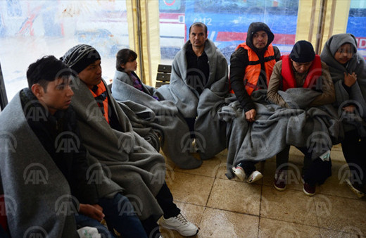 Ege'de mahsur kalan 44 göçmen kurtarıldı!