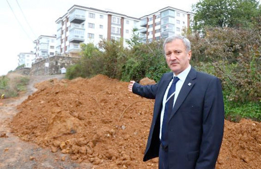 'Tapusu bende' dedi sitede yaşayan 400 kişi perişan oldu