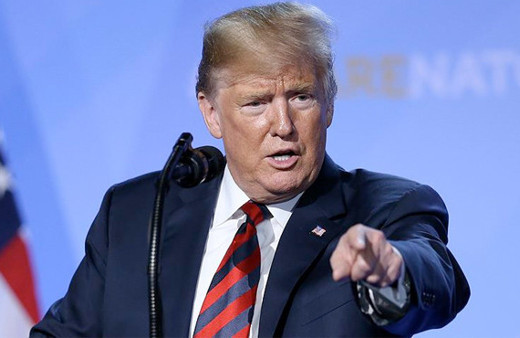 Trump taş atacak göçmenleri silahla tehdit etti