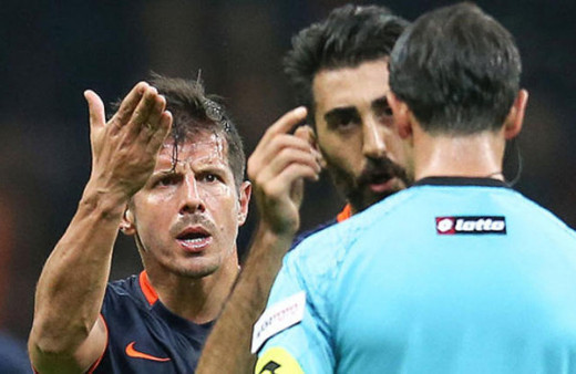 Emre Belözoğlu operasyonu: Herkes onu bekliyor!