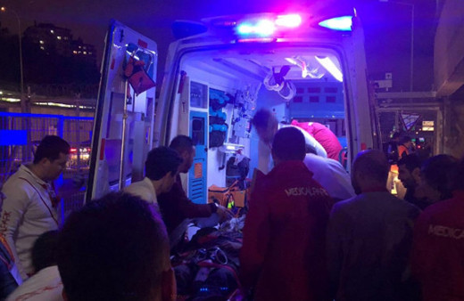 Derbi öncesi tribünlerde şok eden ölüm