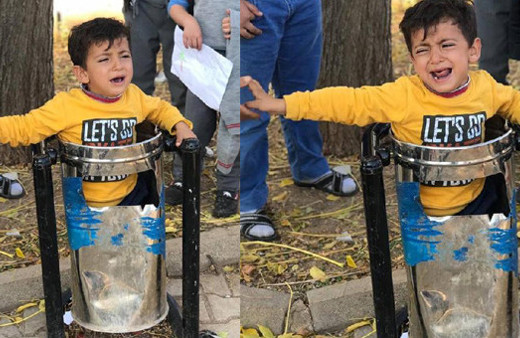 6 yaşındaki çocuk çöp kutusunda sıkışıp kaldı