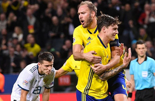 Türkiye'nin grubunda averajla hangi takım yükseldi