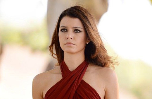 Beren Saat bombası! Yeni dizi için bakın kiminle anlaştı