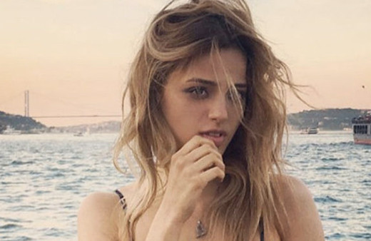 Şahin Tepesi Deniz'i kim oynuyor Leyla Tanlar kaç yaşında?