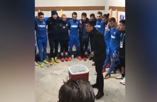 Maç öncesi etkileyici bir konuşma yapan Sarıyer teknik direktörü