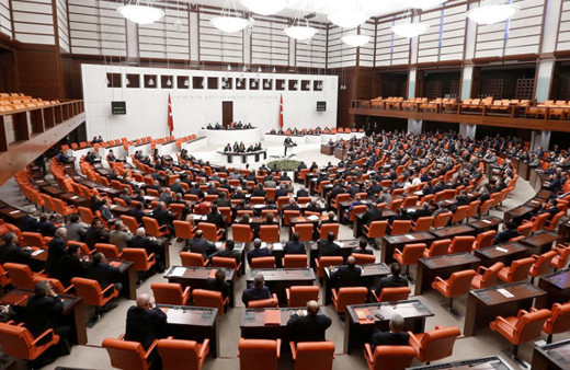 Aday olacak oda başkanlarının beklediği kanun Meclis'ten geçti