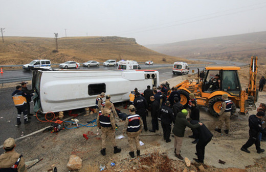Malatya'da yolcu midibüsü devrildi: 7 ölü, 15 yaralı