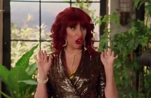 Gülse Birsel yine yapacağını yaptı! Jet Sosyete'de Ahmet Kural'a gönderme