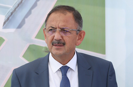 Mehmet Özhaseki aslen nereli eşi Neşe Özhaseki ve çocukları kimdir?