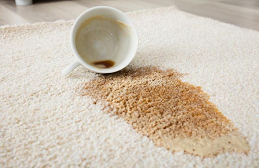 Halıdaki lekeler nasıl temizlenir?