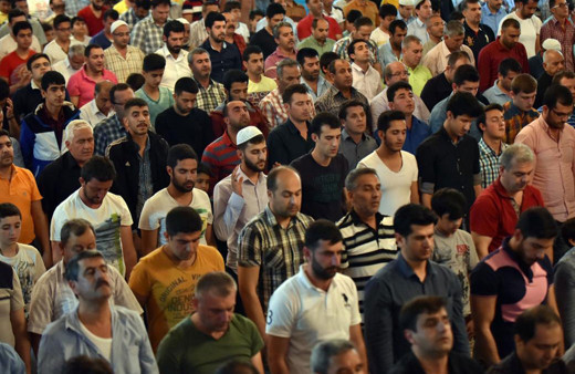 Cuma namazı kılınışı kaç rekat okunacak duaları