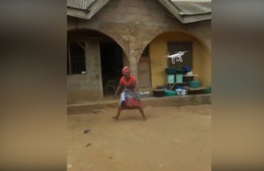 Drone gören Afrikalı kadın adeta çıldırdı