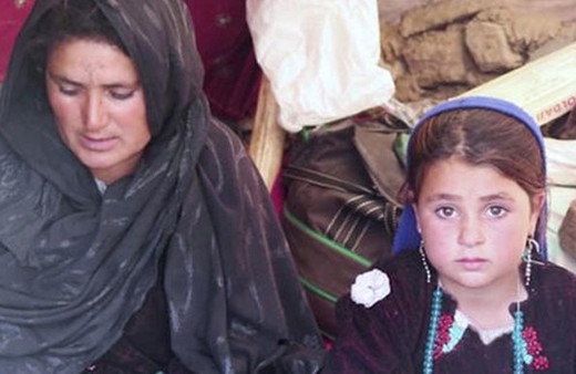 Karnını doyurmak için kızını 3 bin dolara sattı