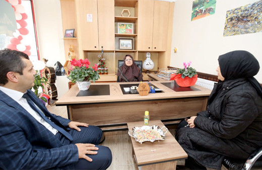 Hanife nine 73 yaşında iş hayatına atıldı