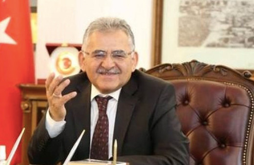 Memduh Büyükkılıç aslen nereli eşi Necmiye ve çocukları kimdir? 