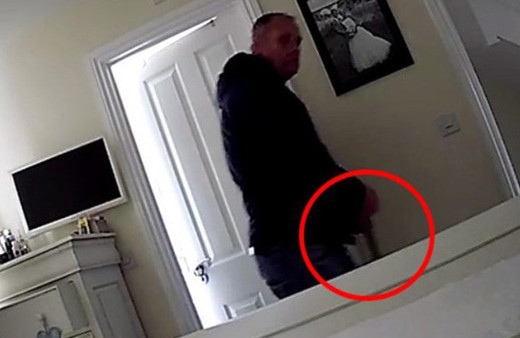 Sapık komşudan iğrenç hareket! Komşusunun iç çamaşırlarına dokunup...