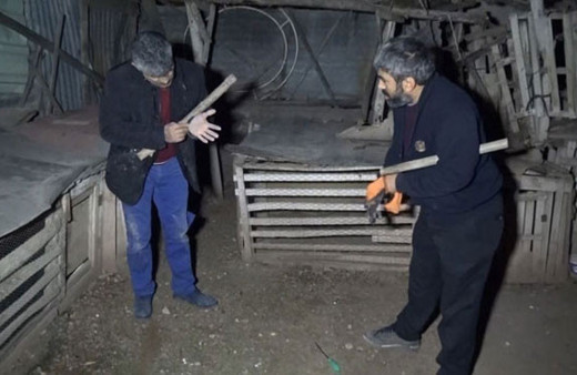  Mahalle sakinleri ellerinde sopalarla hırsız kovaladı 