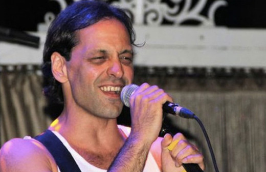 Kaan Tangöze kaç yaşında evlilikleri ilk eşi Seçkin Piriler kimdir? 