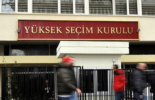 Yüksek Seçim Kurulu'ndan aday açıklaması istifaları şart