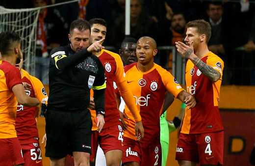 MHK Halis Özkahya ve Hüseyin Göçek'i görevden el çektirdi!