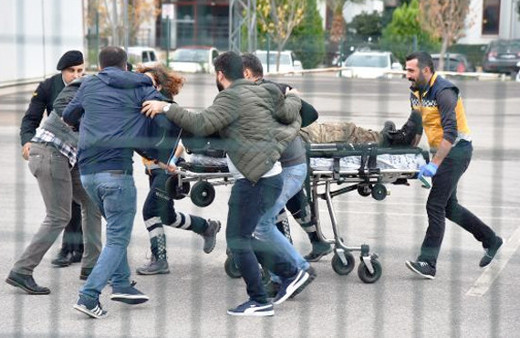 Antalya'da jandarma ekiplerine ateş açıldı: Yaralılar var