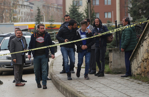 Okul önünde dehşet bir öğrenci vuruldu okul kana bulandı