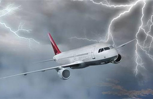 Atatürk Havalimanı'na inemeyen 2 uçak Bursa'ya yönlendirildi 