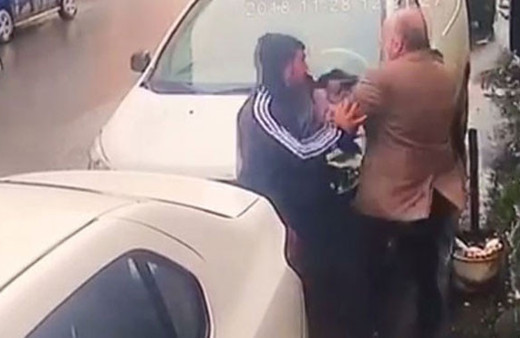 İstanbul'da güpegündüz gasp! Tam 500 bin lira...