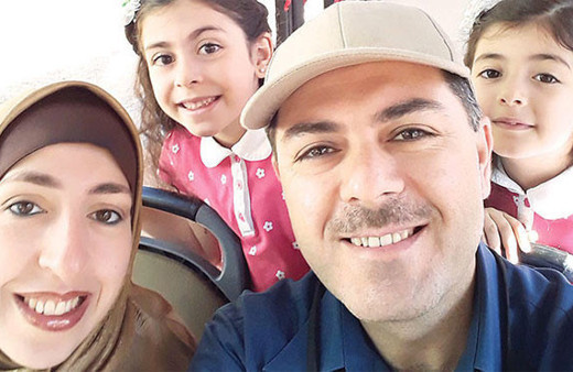 Şans kapılarını İzmir'de çaldı savaştan kaçıp gelmişlerdi...