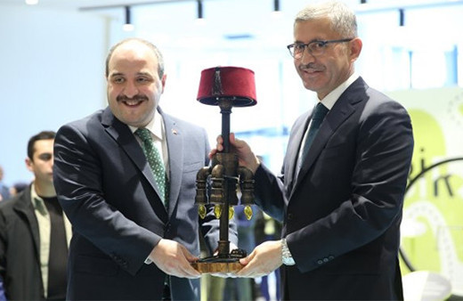 Bakan Varank, Üsküdar'da Bilim Merkezi açtı