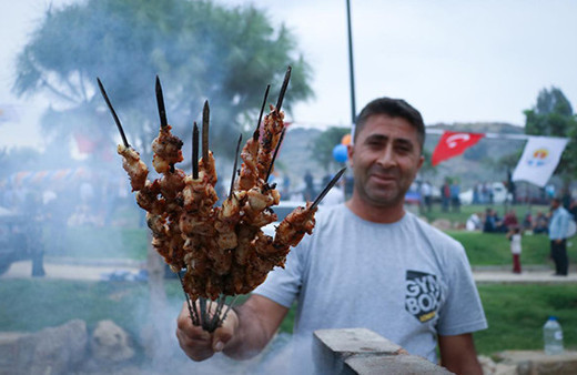 Adana'da dev 'Mangal Park' açıldı