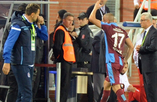 Burak Yılmaz'dan basın mensuplarına imalı sözler!