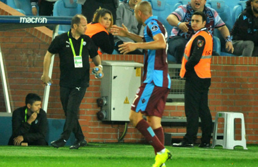 Trabzonspor Burak Yılmaz'ın sözleşmesini feshetti mi? Ortalığı karıştıran iddia