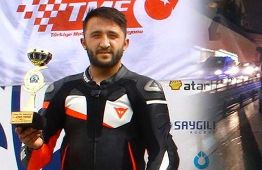 Şampiyon motosikletçi kazada hayatını kaybetti