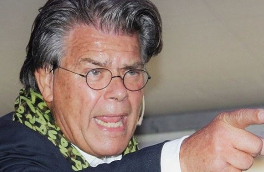 69 yaşındaki adam internetten daha çok kadınla tanışmak için bakın ne yaptı!